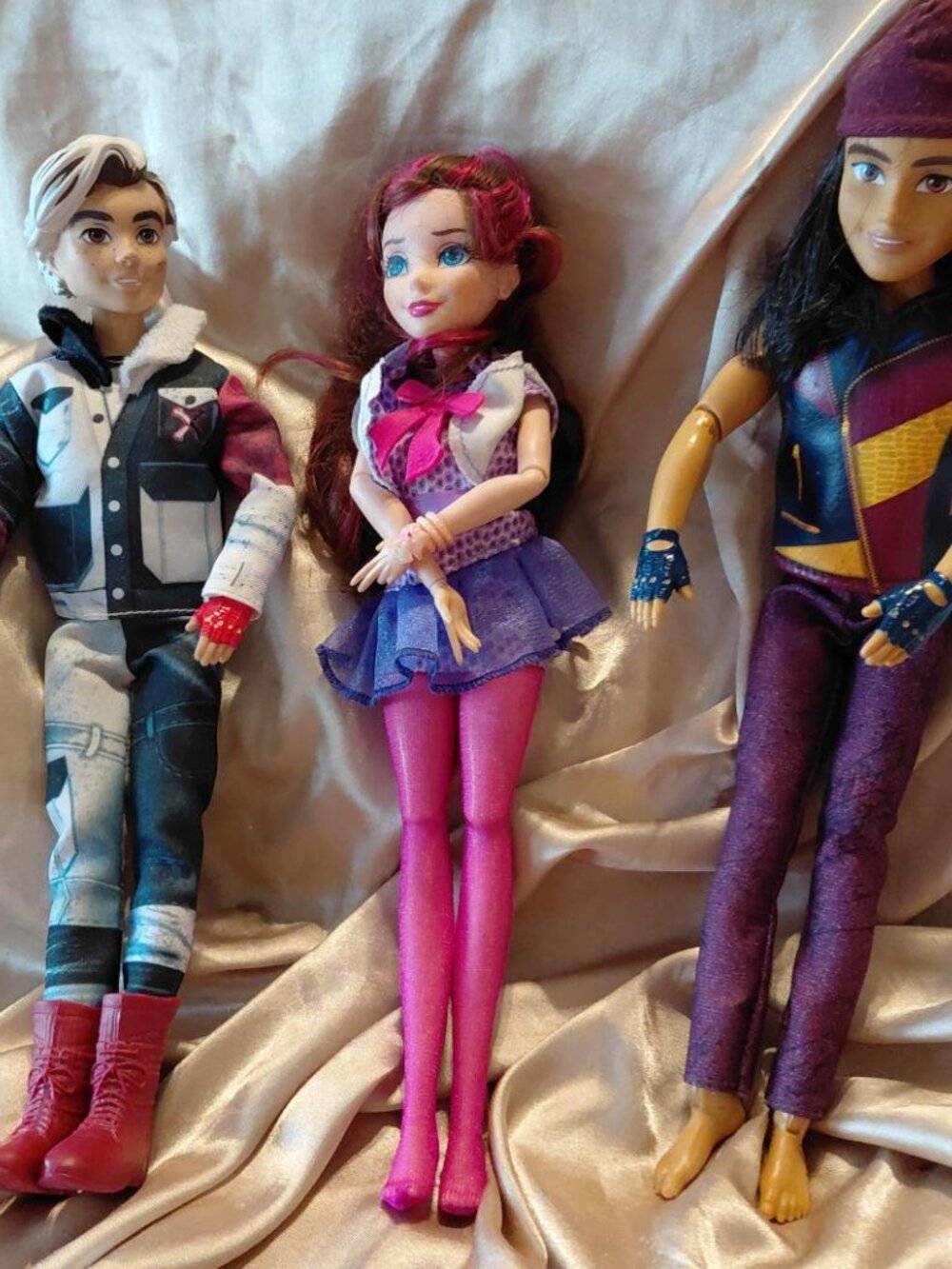 Disney Decendents Dolls - Carlos De Vil, Jane Auradon, Jay